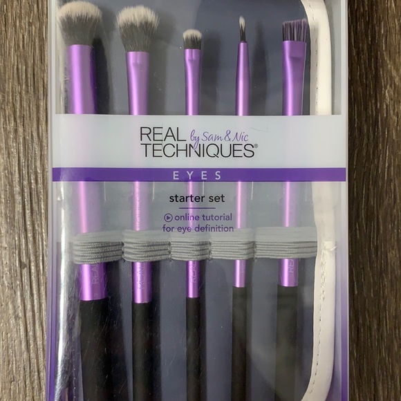 Real Techniques Starter Set - Picture 2 of 4